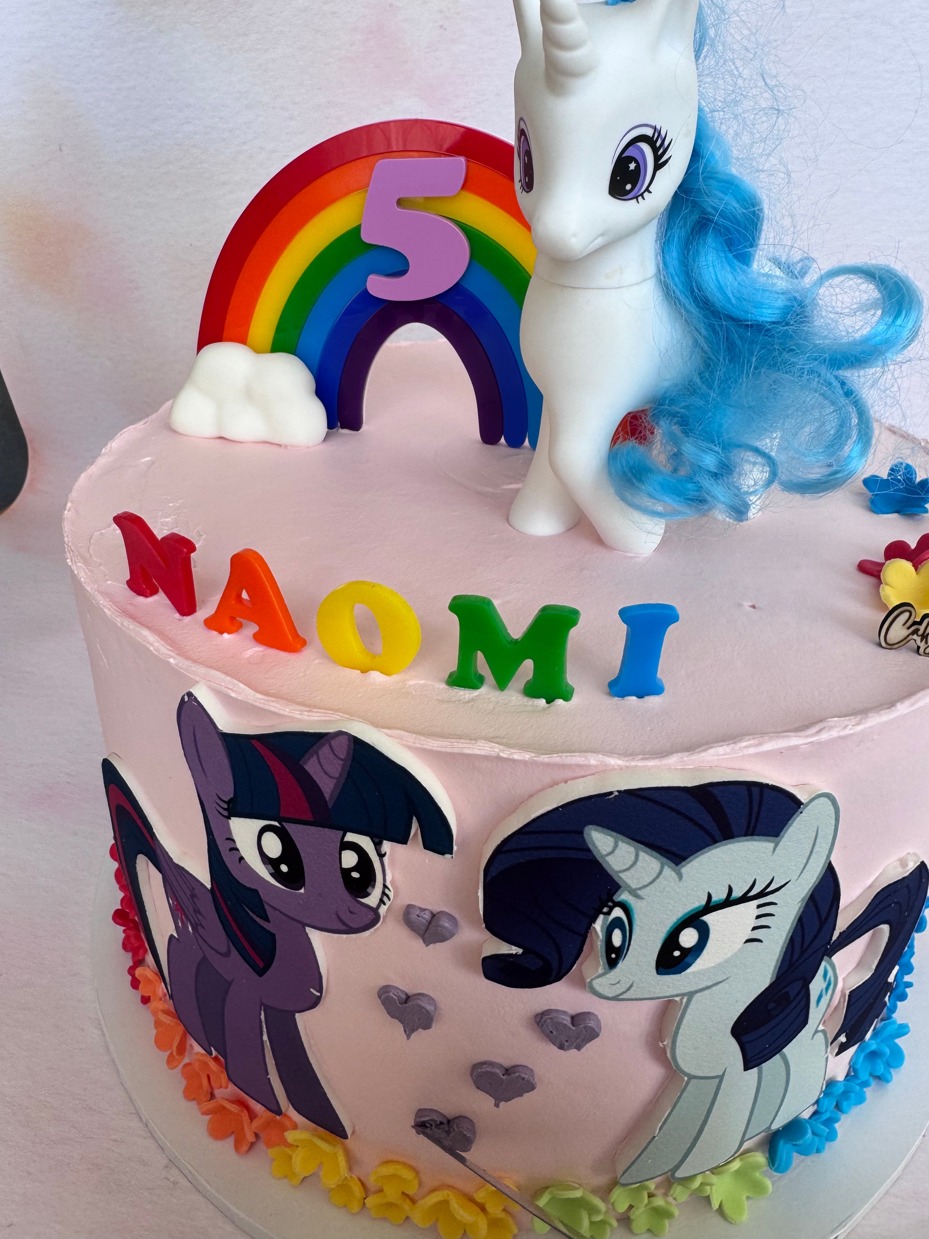 Rainbow number 5 topper and NAOMI letters on a finished birthday cake – bespoke cake topper set – Etch 'N' Shine