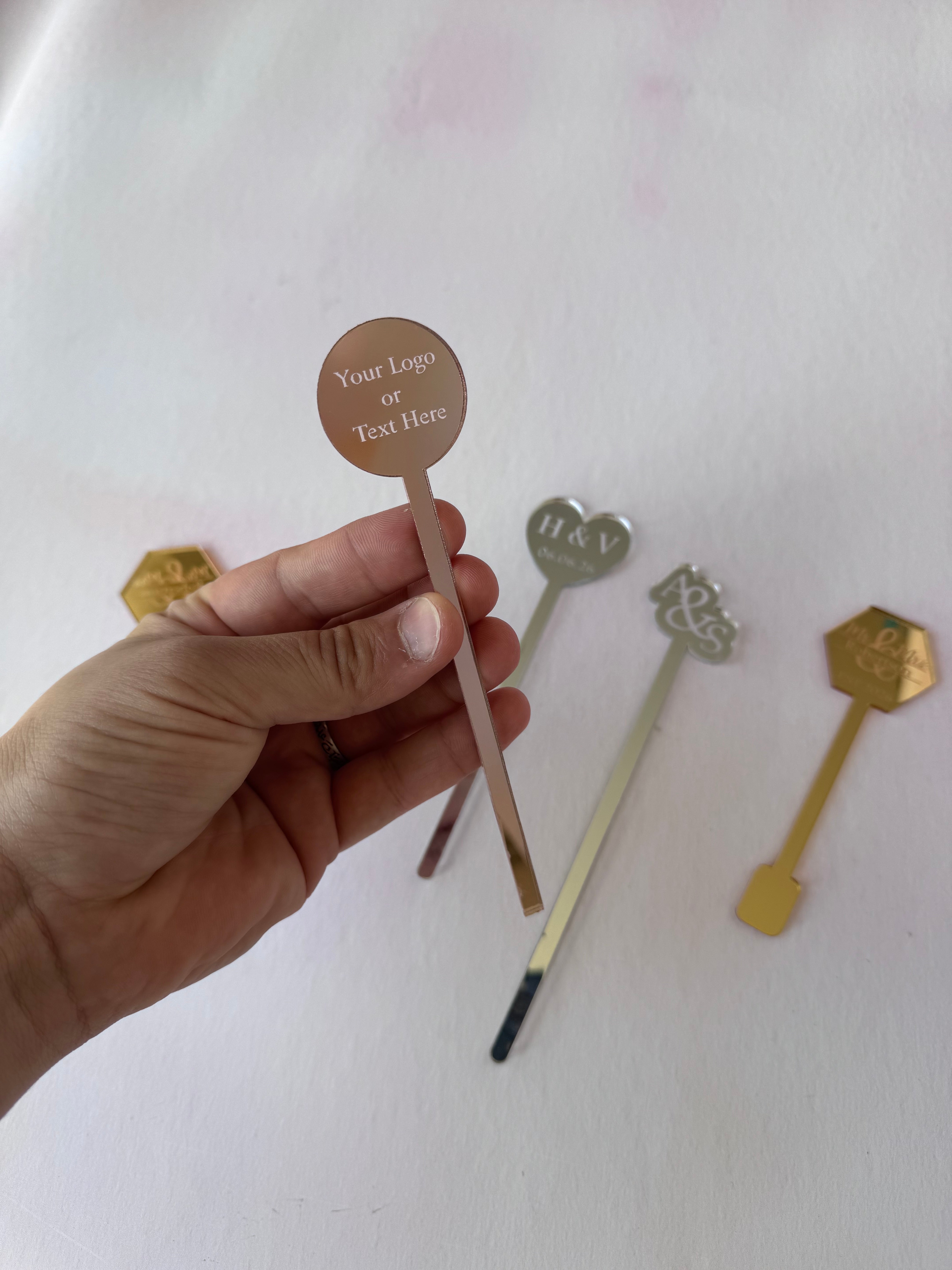 Rose gold mirror acrylic drink stirrer with a round engraved logo topper – Etch 'N' Shine