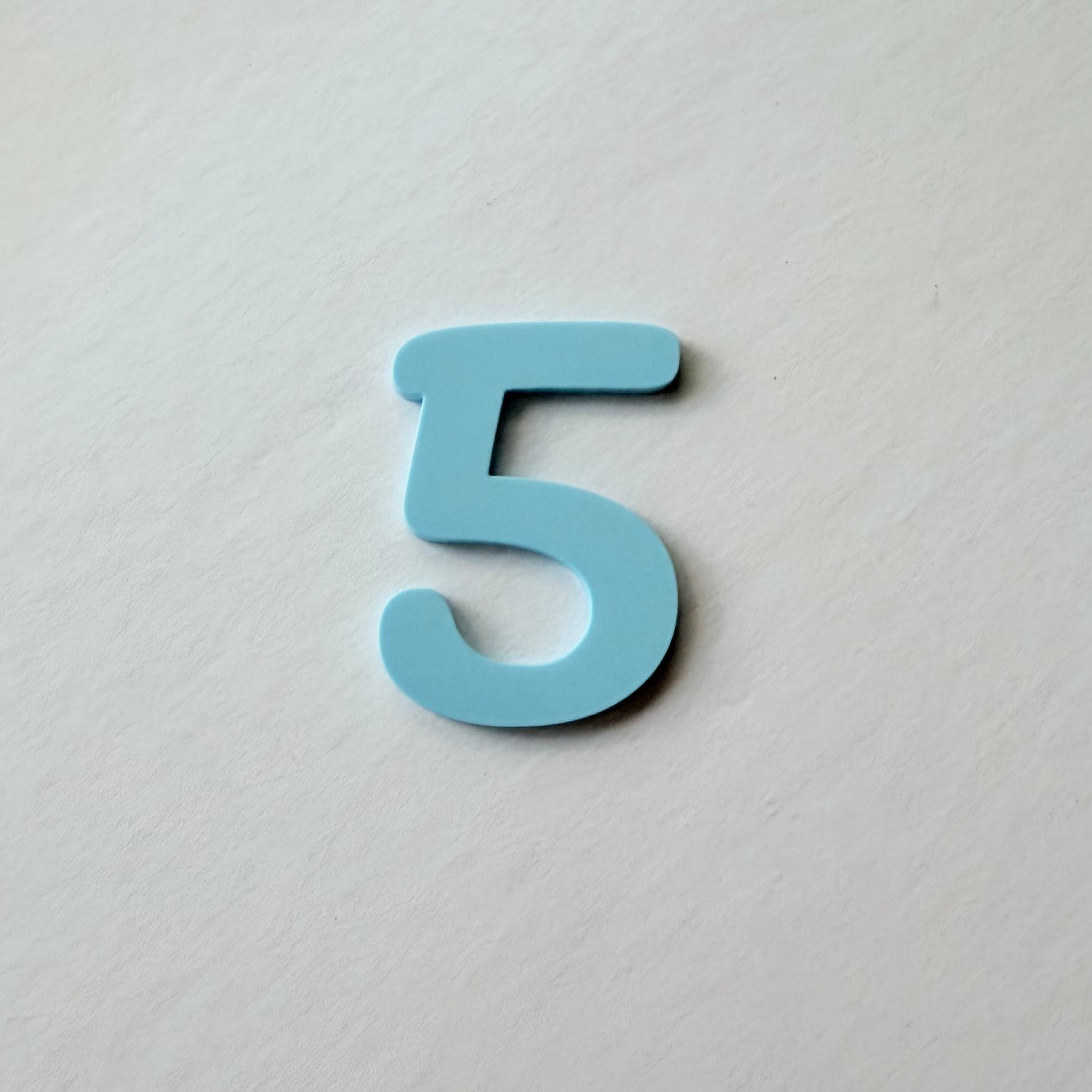 Blue number '5' on a light gray background - Etch 'N' Shine