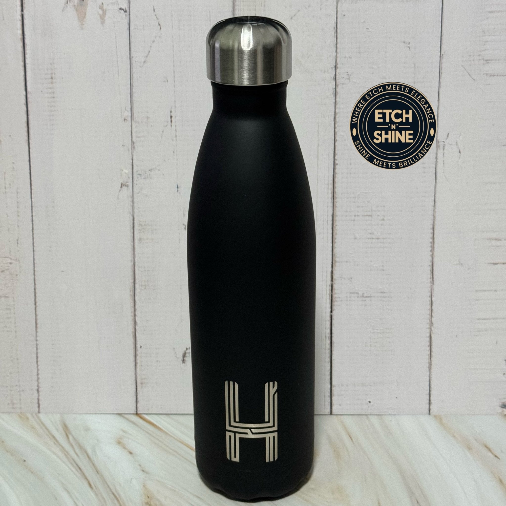 Black matte bottle with engraved initial – personalised insulated steel bottle – Etch 'N' Shine