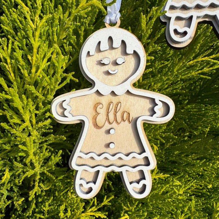 Wooden gingerbread girl ornament with custom name – personalised Christmas decoration – Etch 'N' Shine