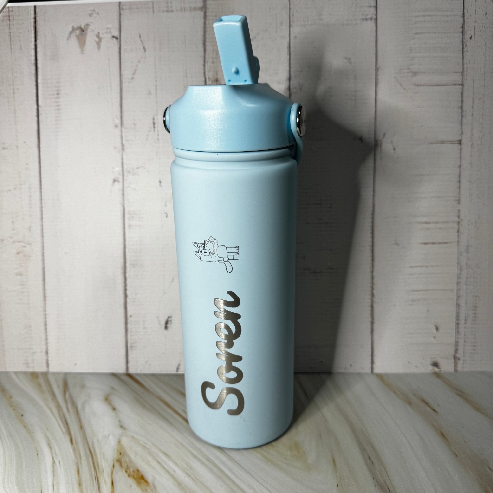 Light blue insulated bottle with custom name – personalised steel water bottle – Etch 'N' Shine