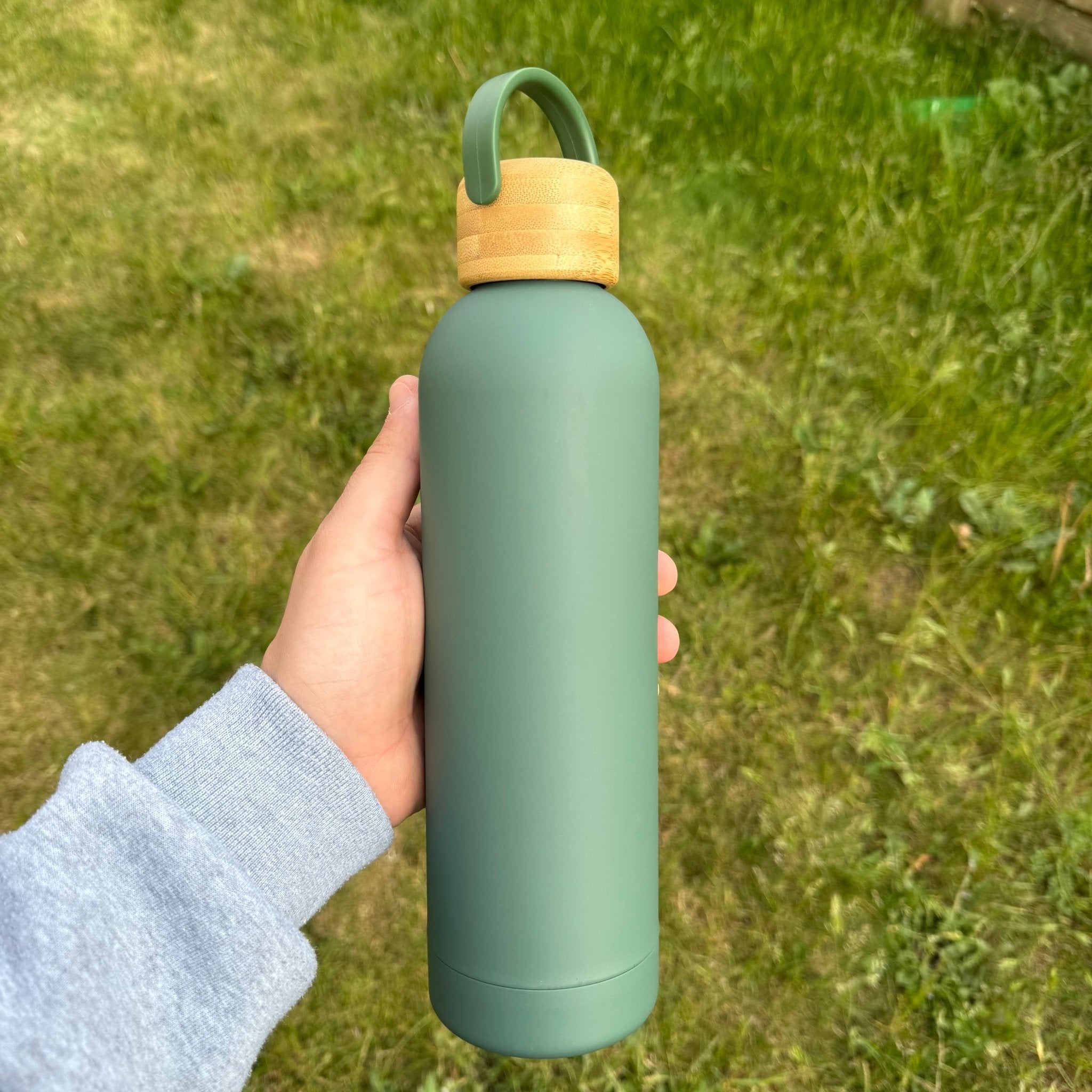 Personalised Insulated Water Bottle 750ml – Stainless Steel - Etch ‘n’ Shine