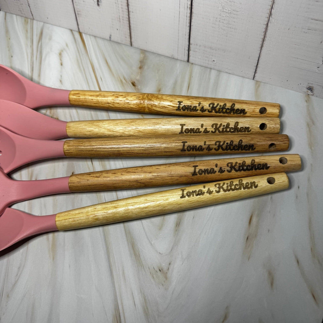 Pink silicone utensil set with engraved wooden handles – personalised kitchen utensils – Etch 'N' Shine