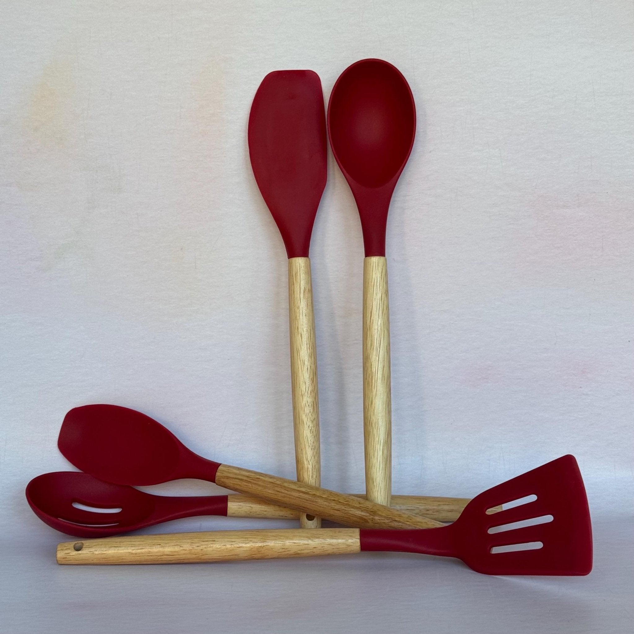 Five-piece red silicone utensil set with engraved wooden handles – personalised kitchen utensil set – Etch 'N' Shine