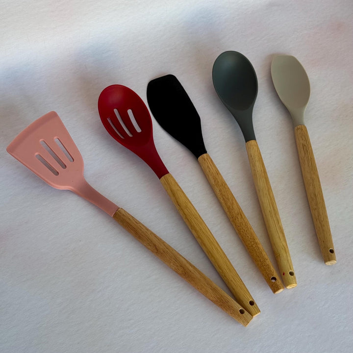 Personalised Silicone Utensil Set with Engraved Handles - Etch ‘n’ Shine