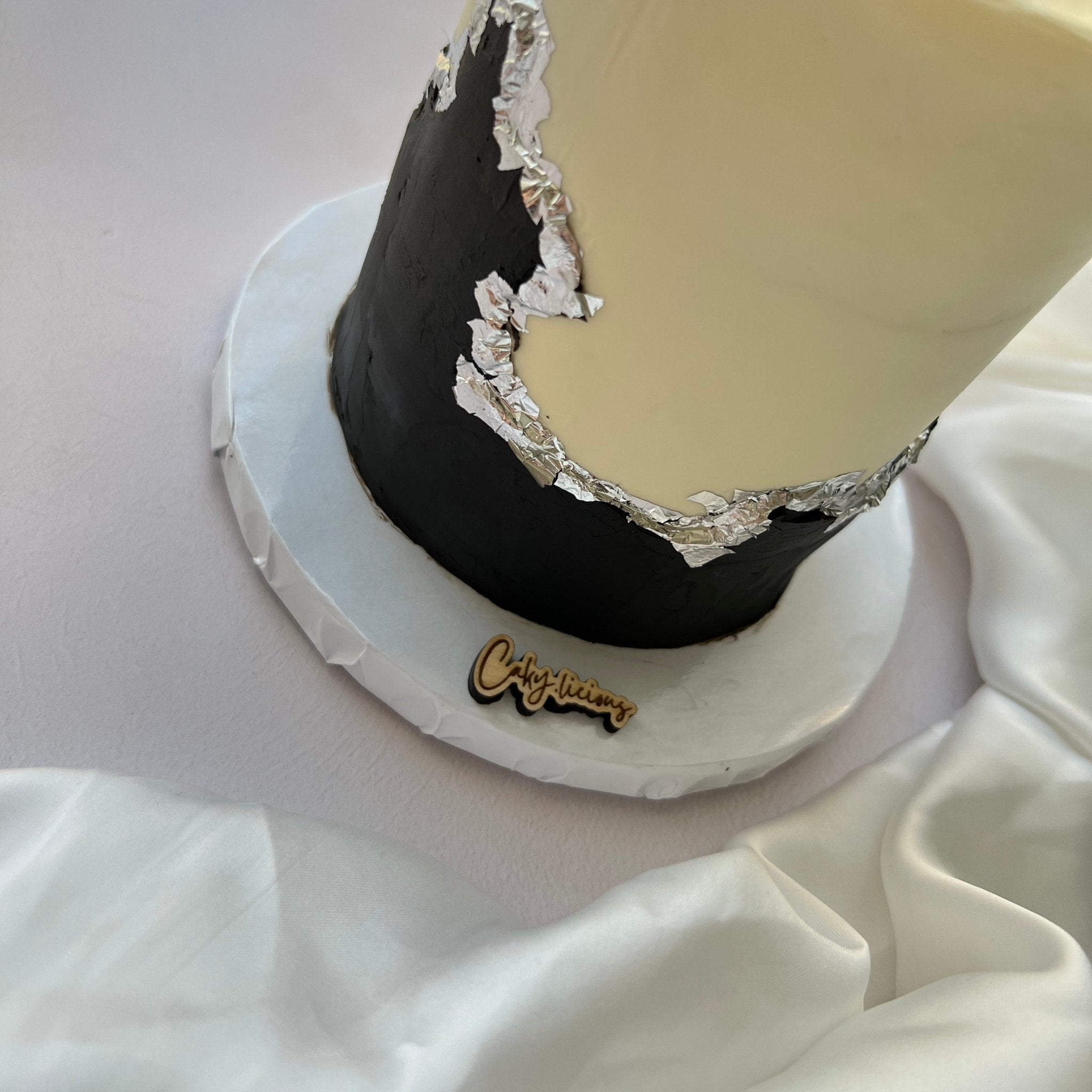 Wooden cake tag with custom text on white cake board – engraved wooden tag – Etch 'N' Shine