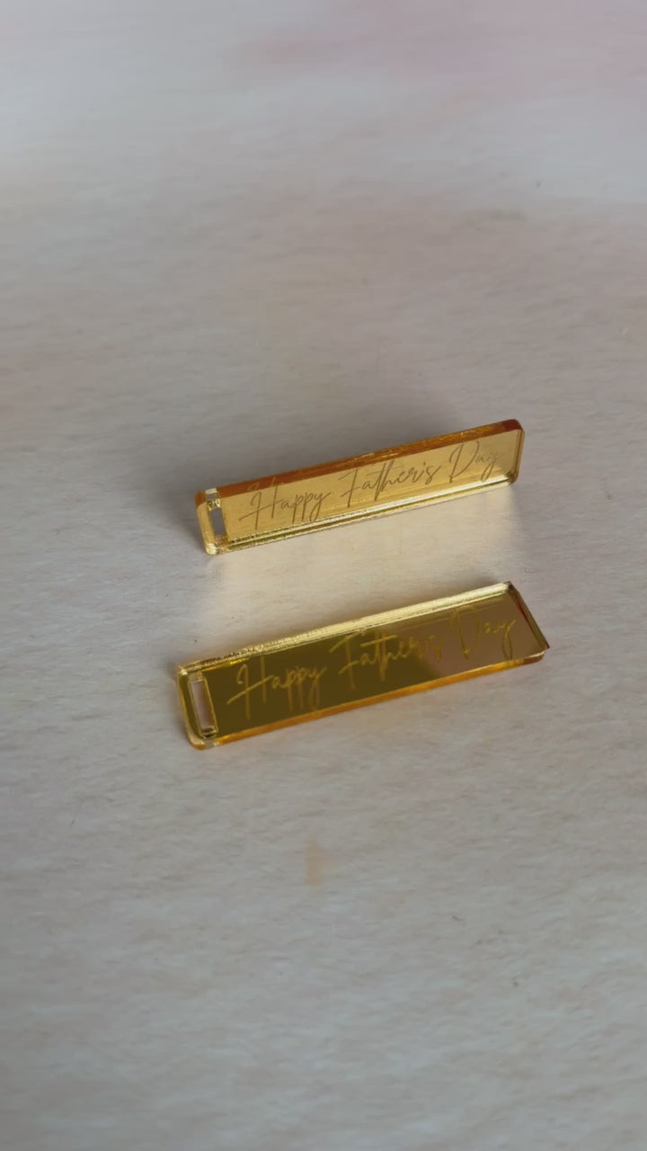 Preview of gold mirror acrylic tags.